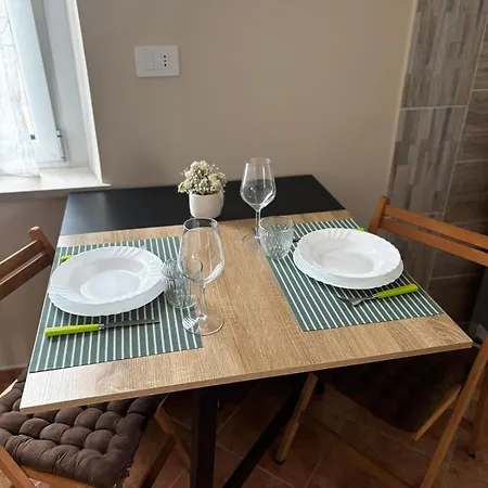 Elegante Bilocale A Due Passi Dal Centro Saluggia