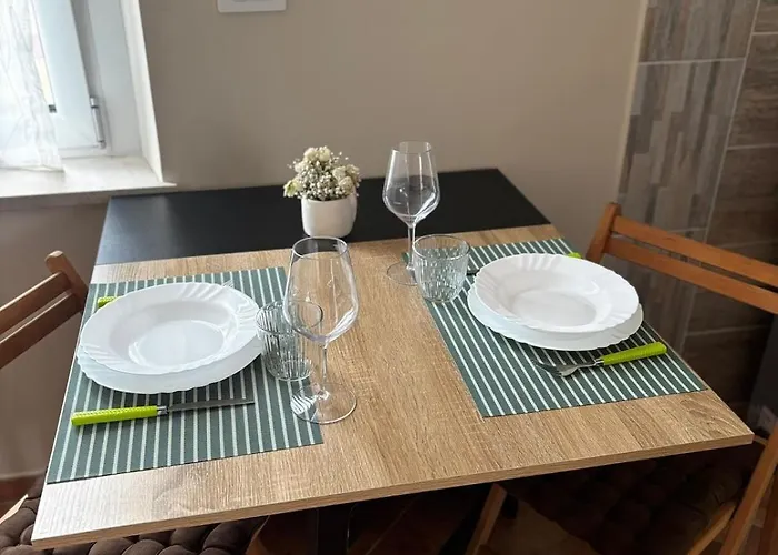 Elegante Bilocale A Due Passi Dal Centro Saluggia